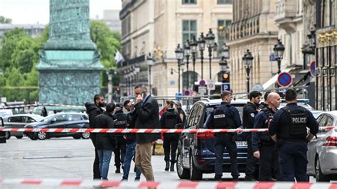 chanel braquage video|Paris: braquage à main armée d'une boutique Chanel près de.